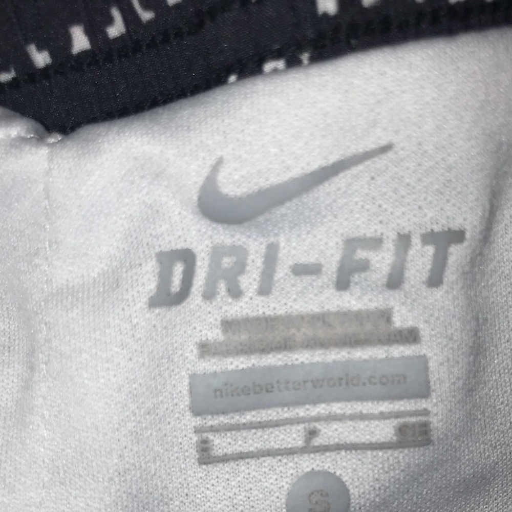 Nike shorts size:child’s small - Picture 4 of 5